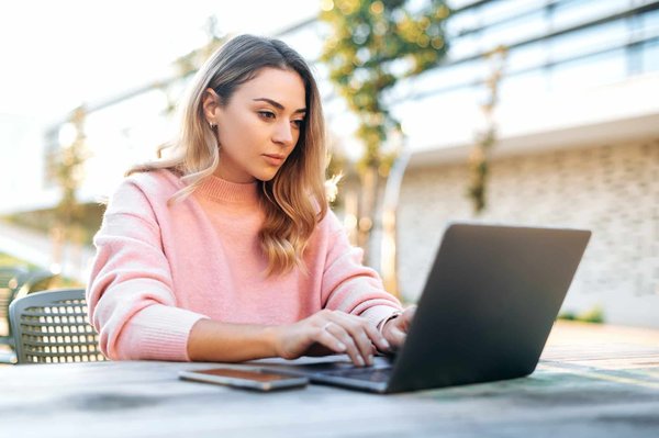 Comment maximiser la productivité en tant que freelance SEO ?